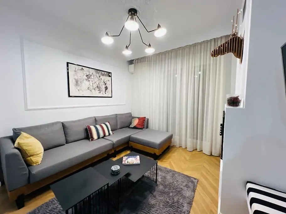 Redstripes Apartment 테살로니키