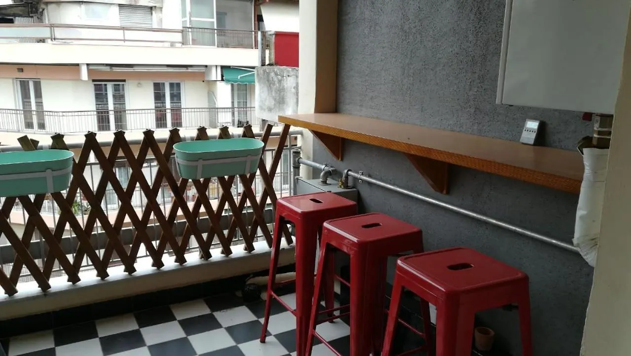 Redstripes Apartment 테살로니키