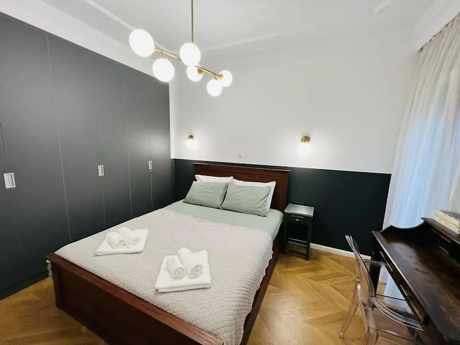 Redstripes Apartment Salonic Grecia